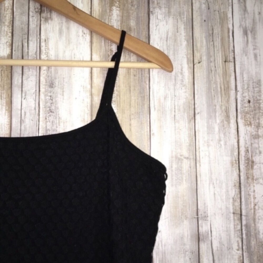 Loft Black Stretch Tank - Picture 2 of 4